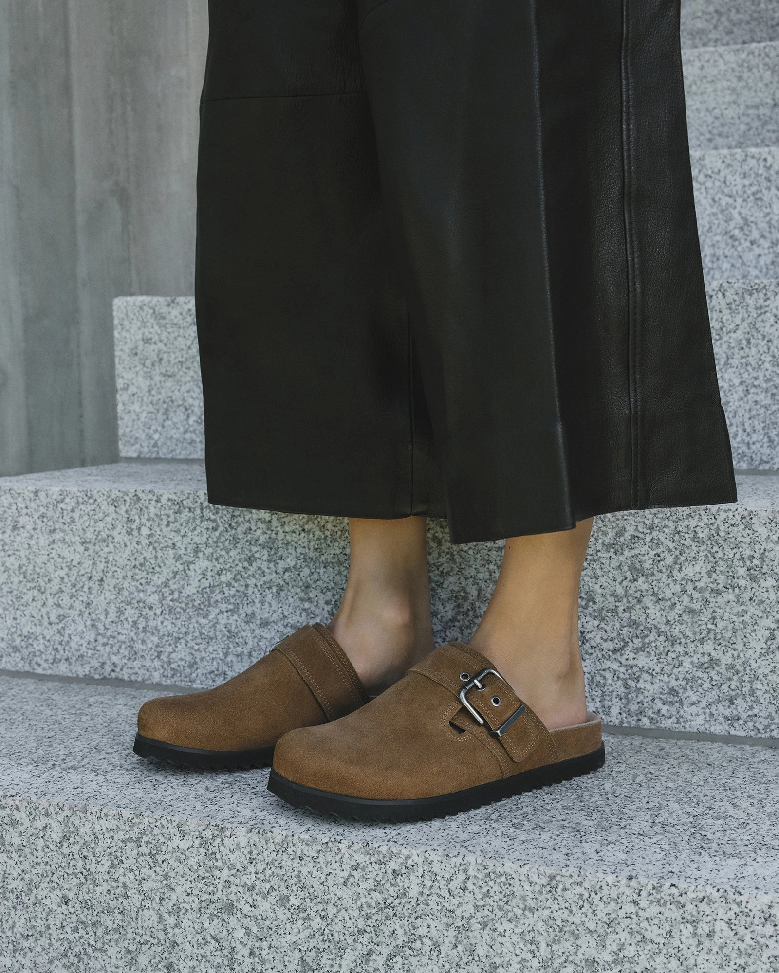 Juno Casual Flats Biscuit Suede Everyday Innovation