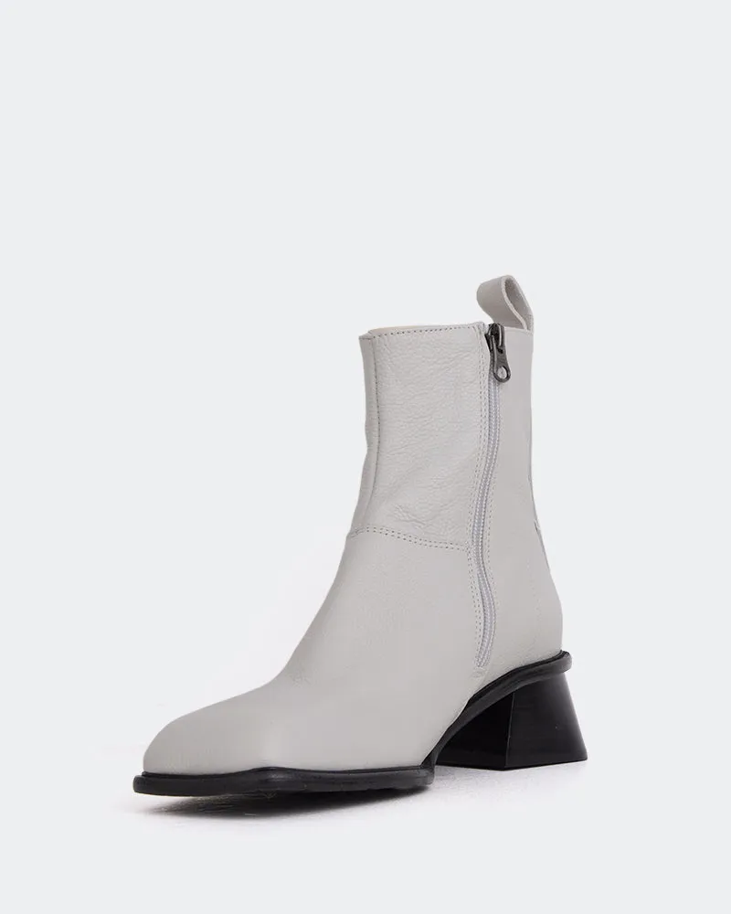 Holts Off White Leather Designed To Explore Crafted Evolution