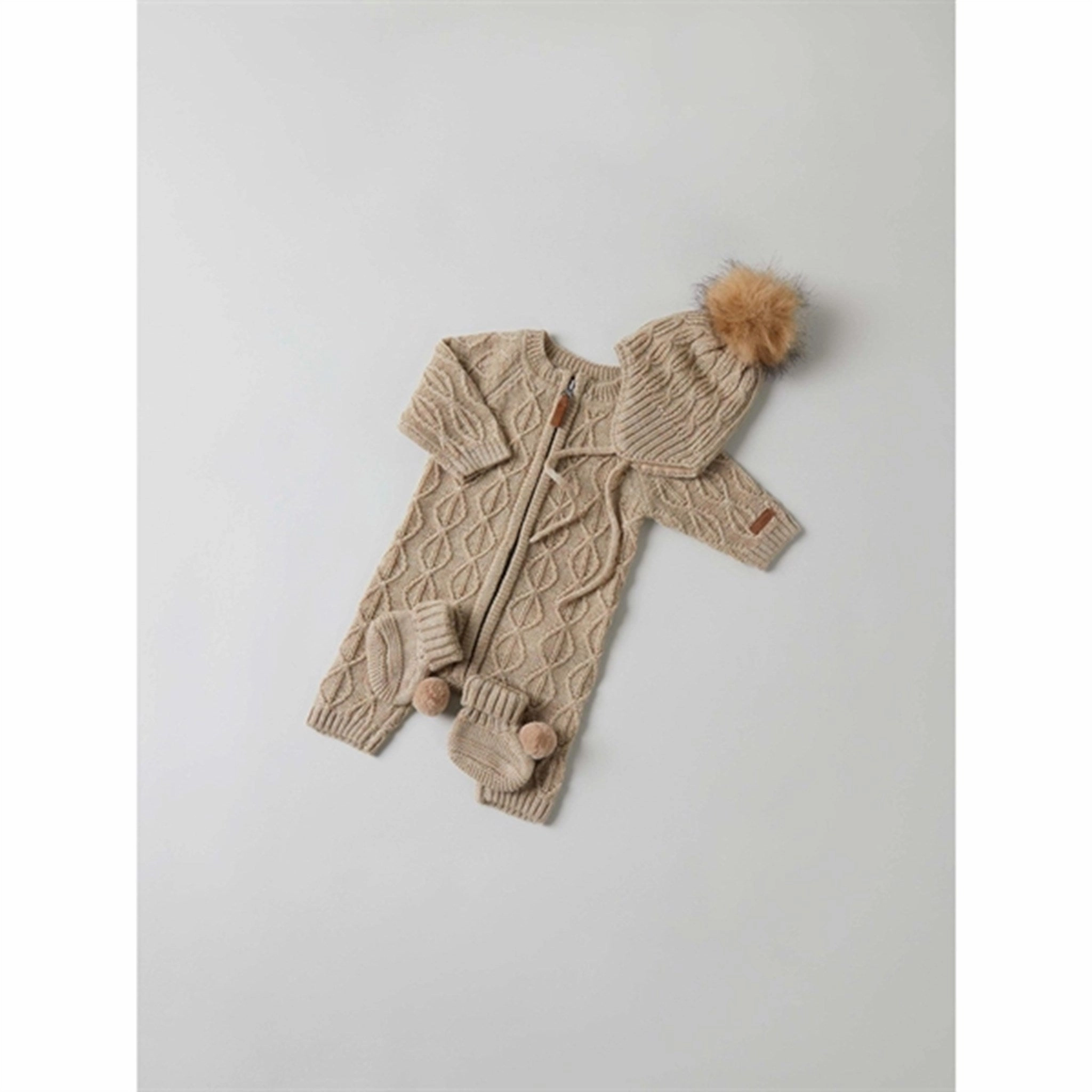 Shaped For Flow Daily Clarity Name It White Pepper Wrilla Wool Knit Slippers With Pom Pom