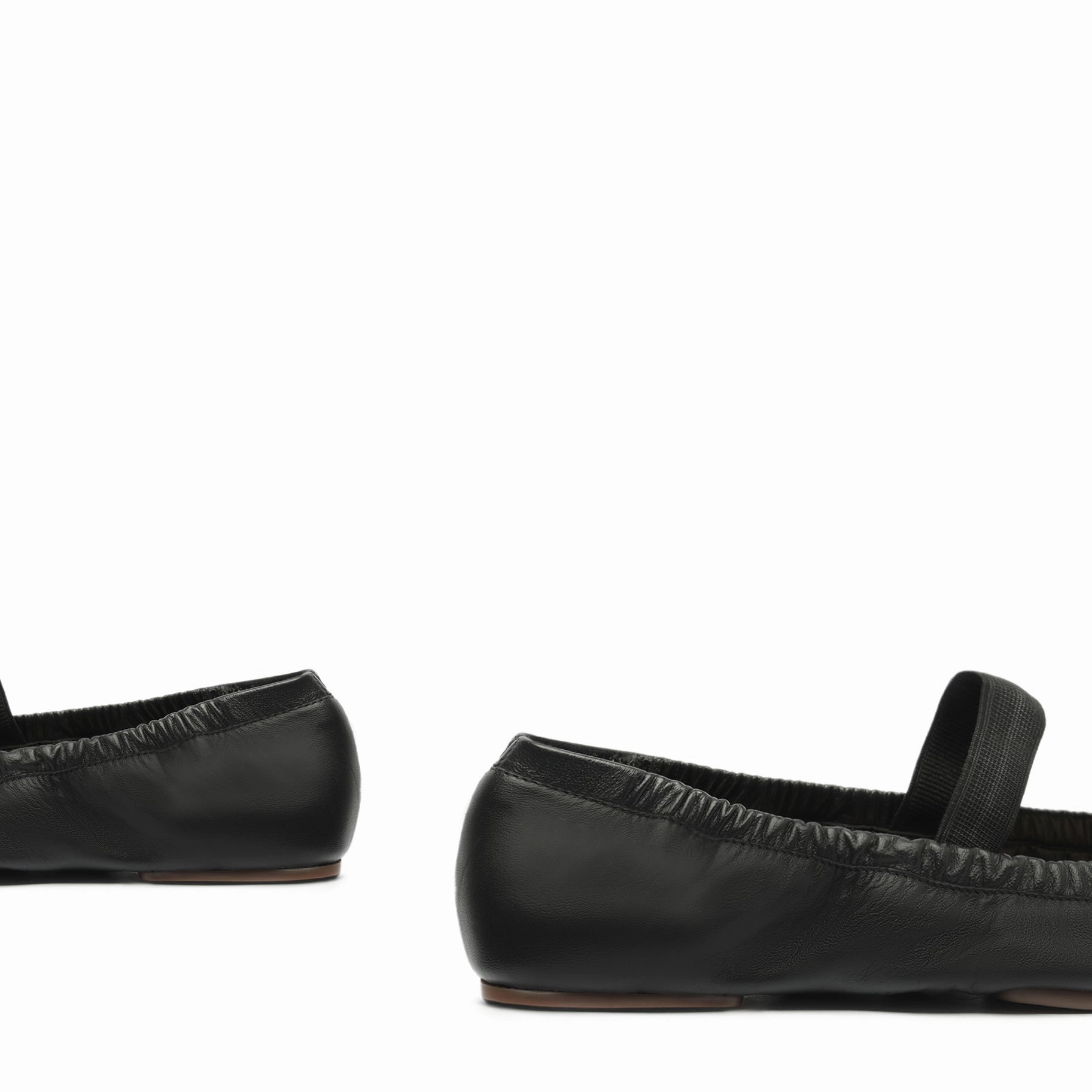 Fanny Leather Flat Downtown Vibe Urban Active
