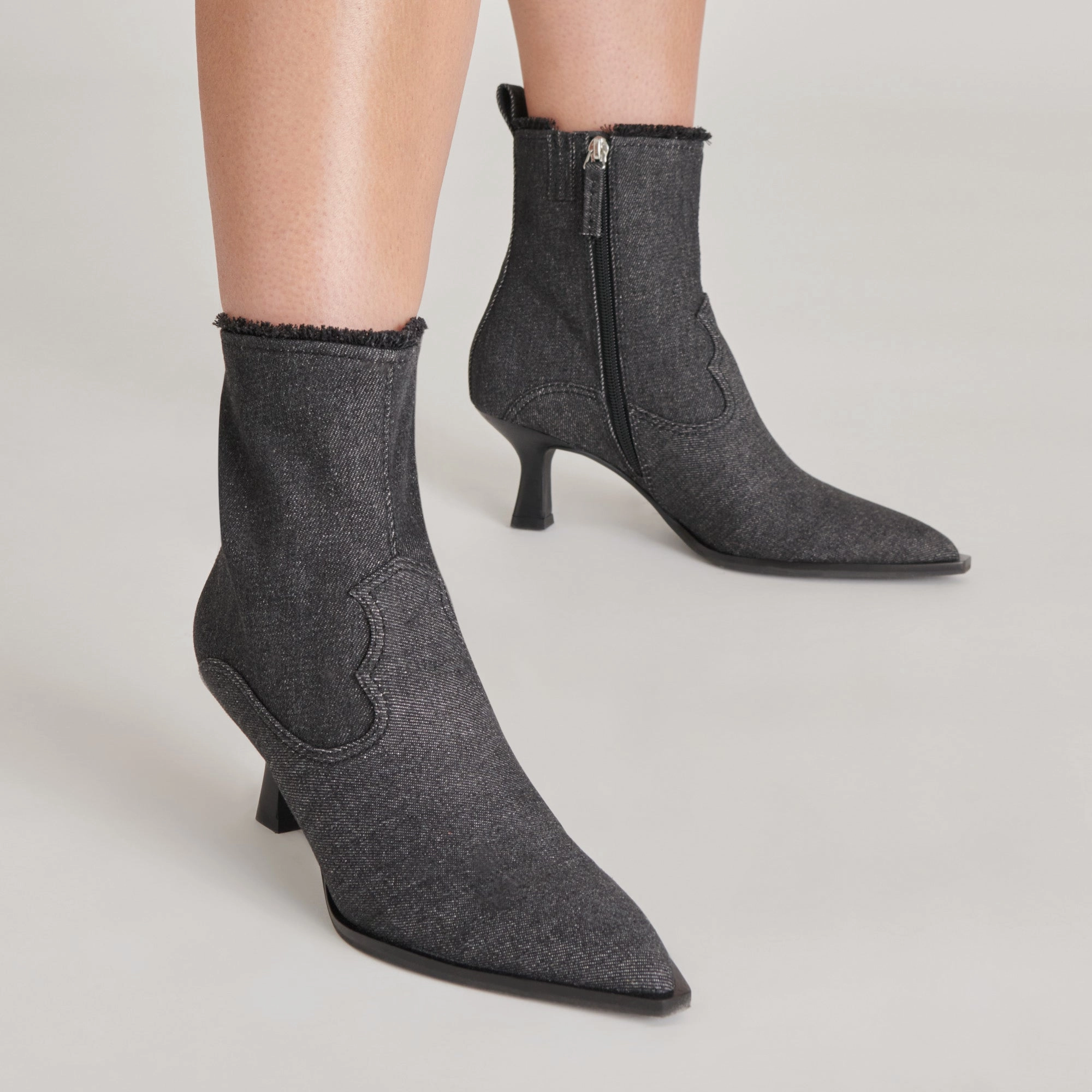 Daily Shift City-Layered Austin Boots Carbon Denim