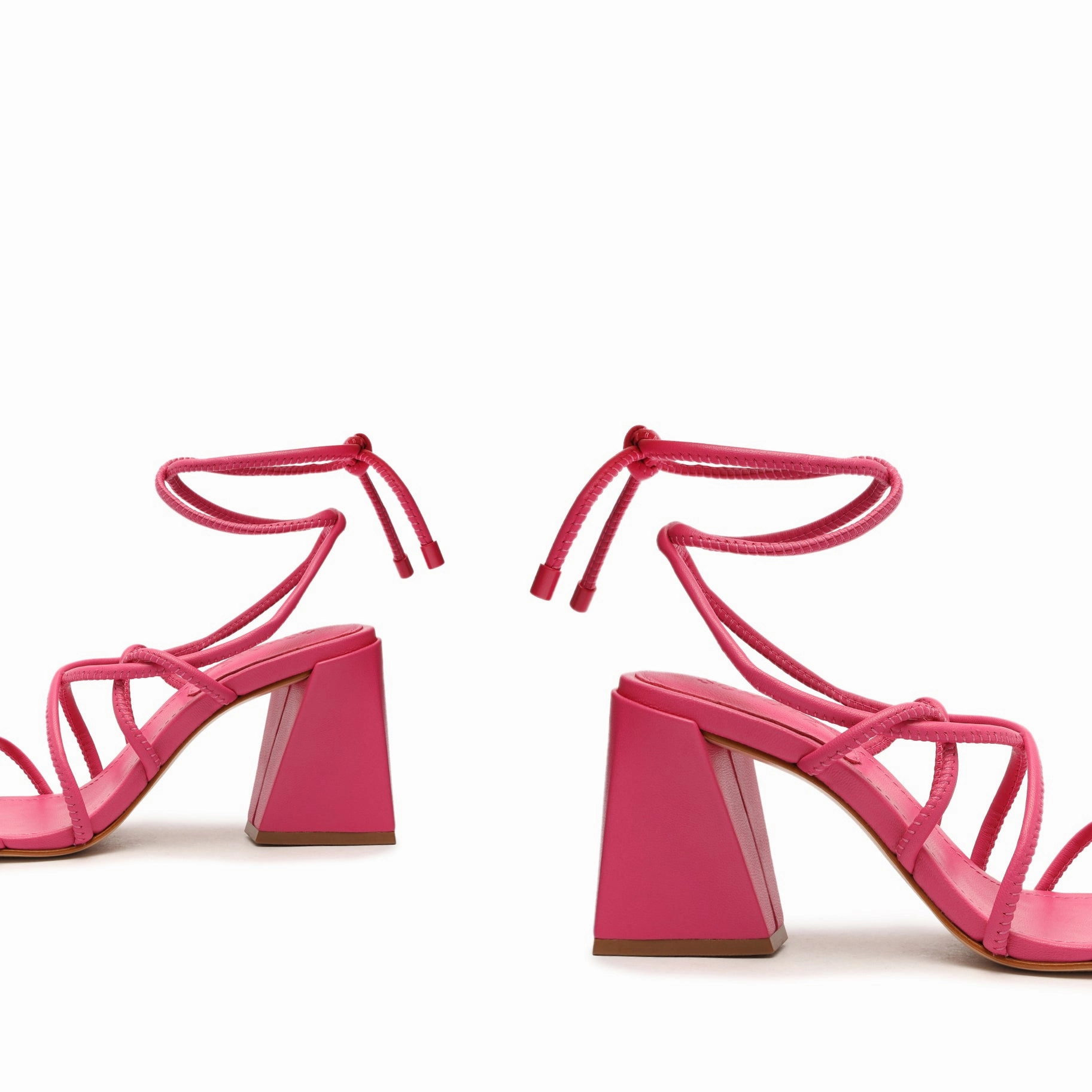 Street Motion All-Weather Vibe Fernanda Sandal