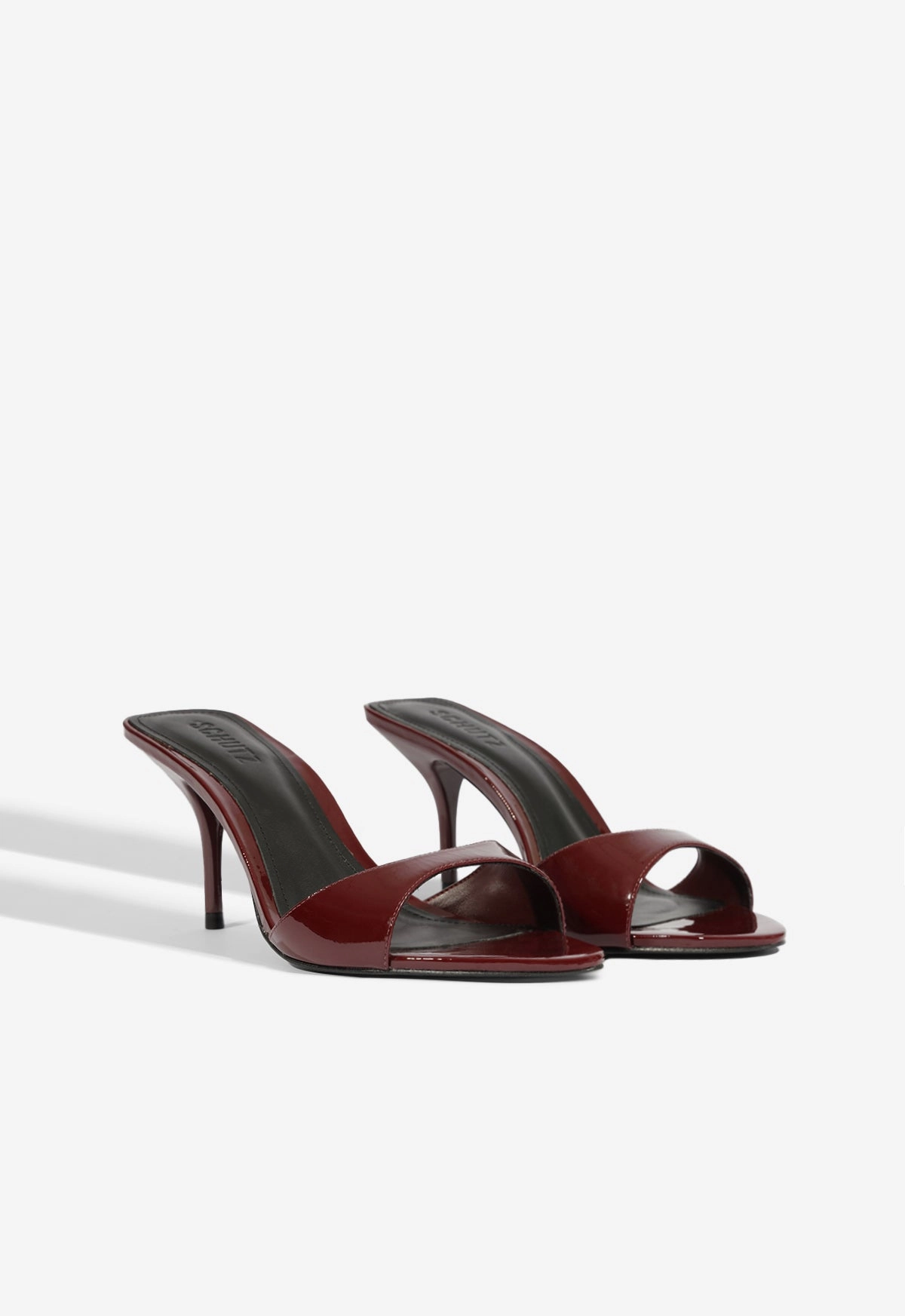 Minimal Movement Elodie Patent Sandal