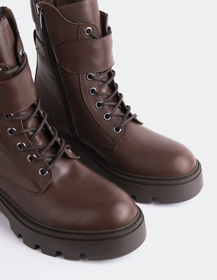 Streamline Your Day Adapt To Flow Flensburg Brown Leather