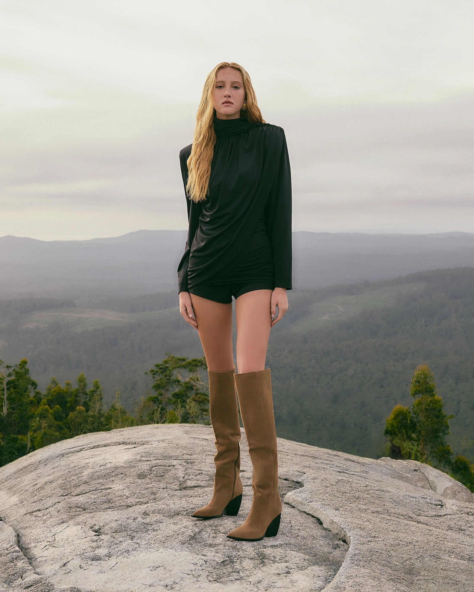 Uma Over The Knee Boots Bark Suede Uncomplicated Fit
