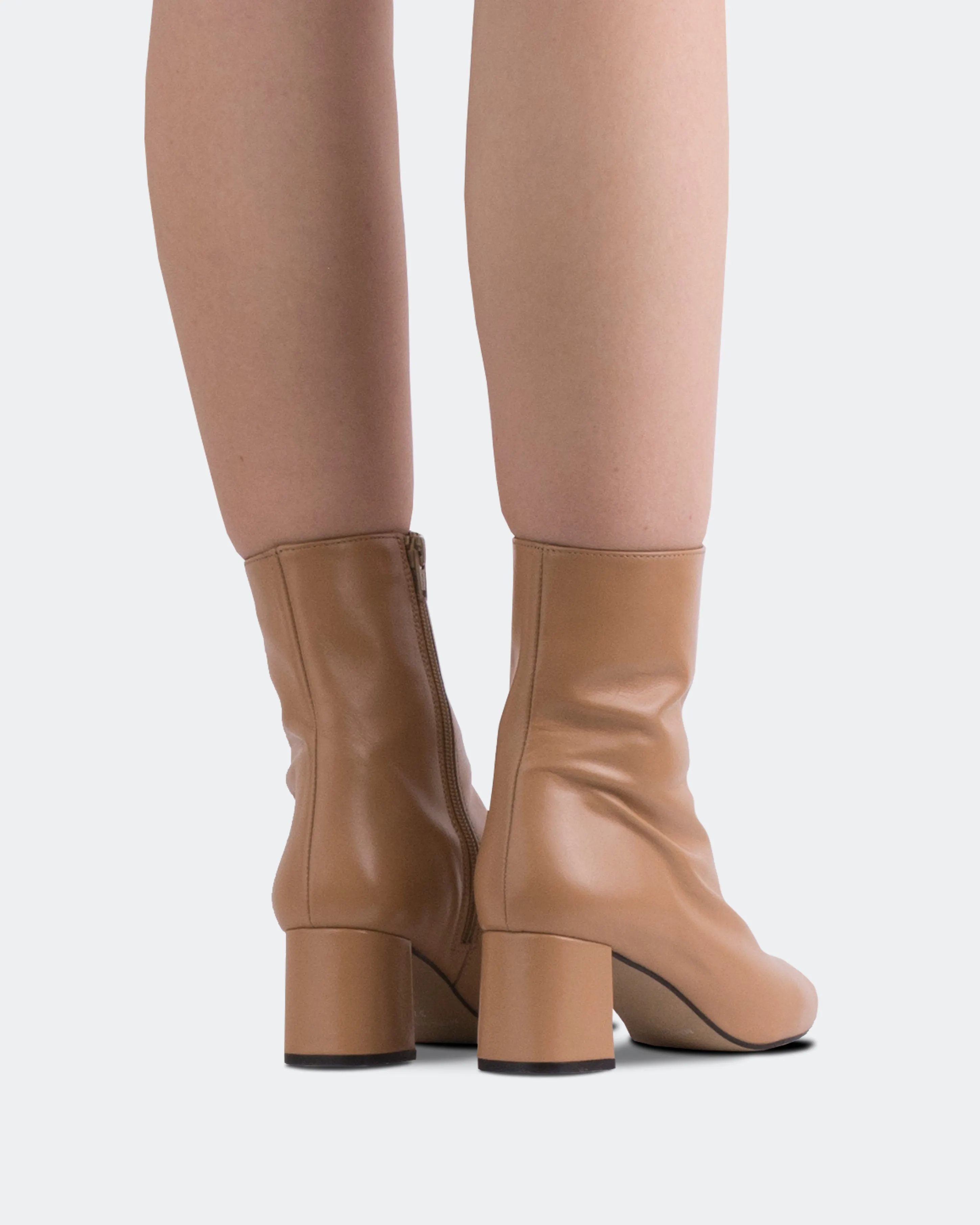 Layer Light Norlyn Tan Leather