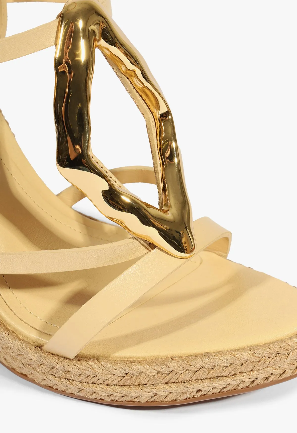 Amarilis Leather Sandal Ease Engineered Move-Ready Looks