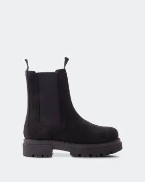The New Essential Seamless City Perc Black Nubuck