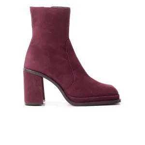 Bowen Raisin Suede Simplify Style Effortless Gear