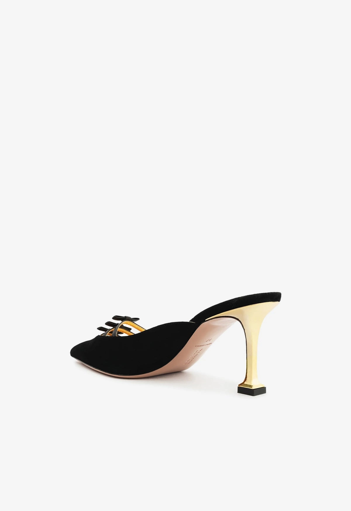 Vibe-Driven Gear Confident Comfort Alessia Pump