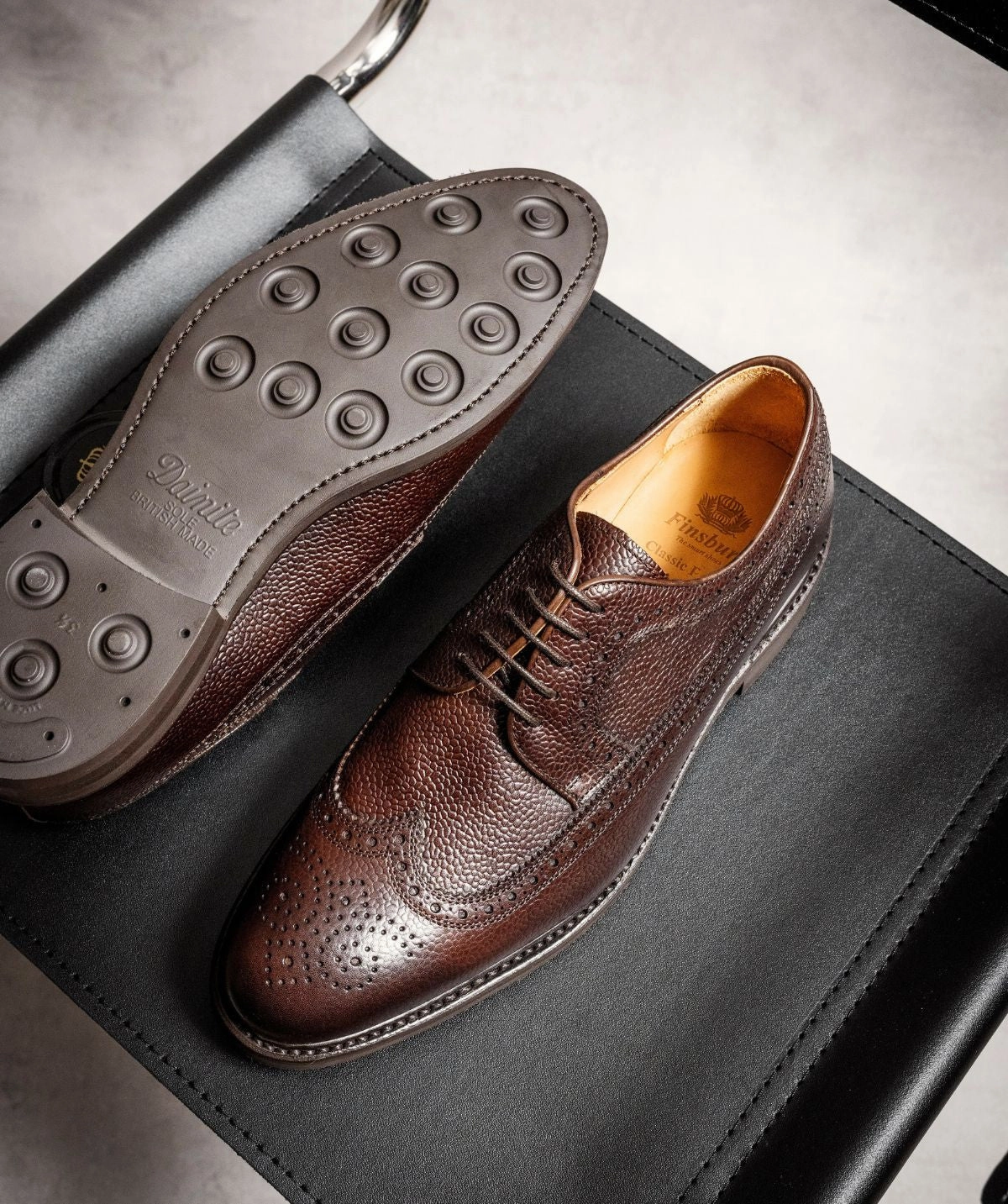 Forward-Looking Fit Creative Layers Barton Grained Brown Derby