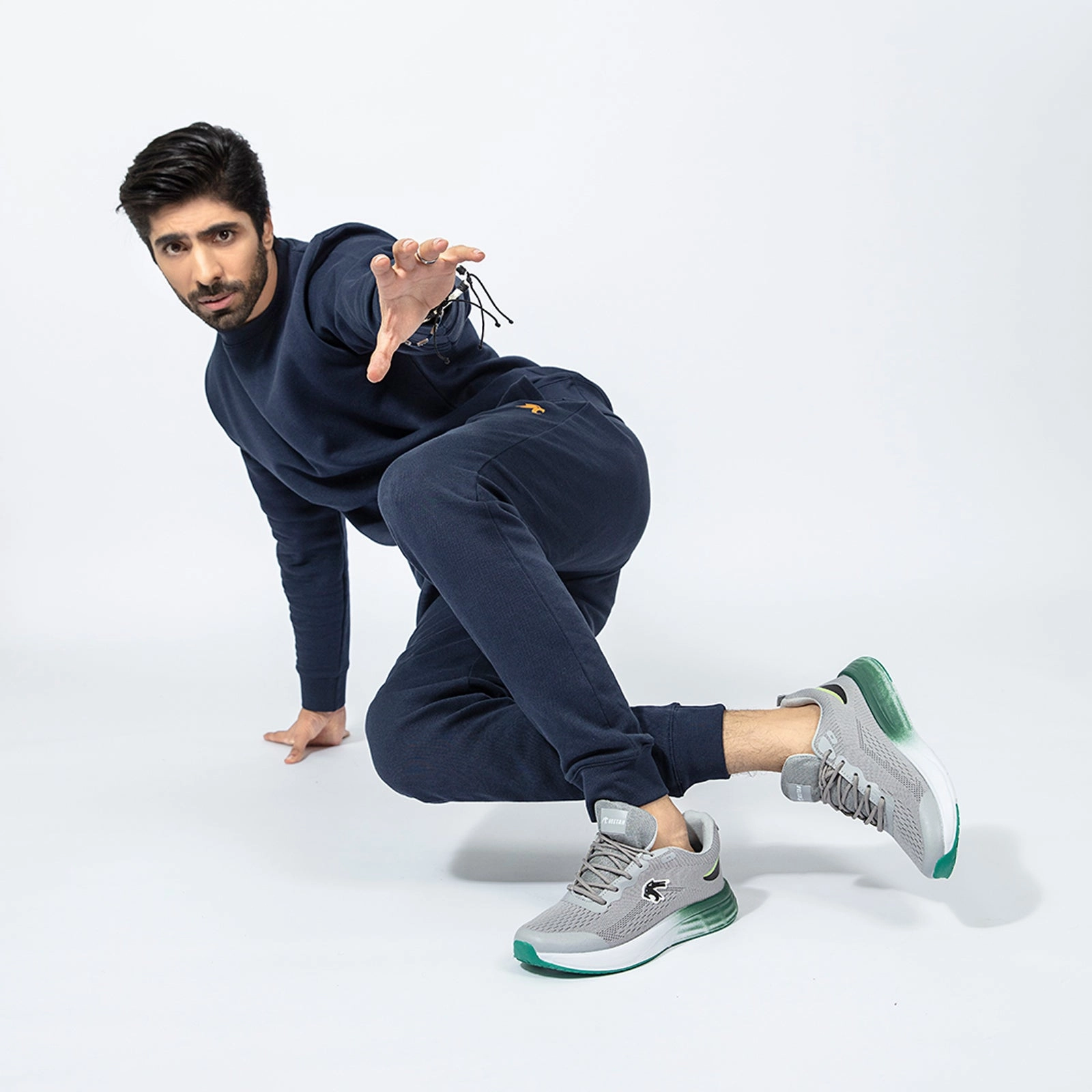 Live Refined Progressive Living Men'S Flyknit Sneakers