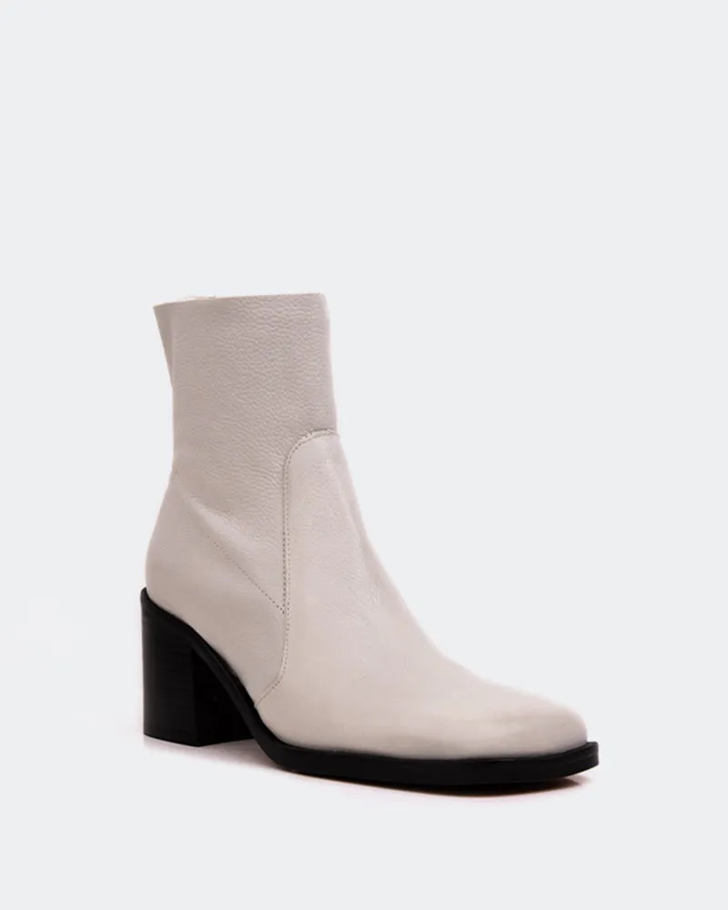 Furley Off White Leather Function-Refined