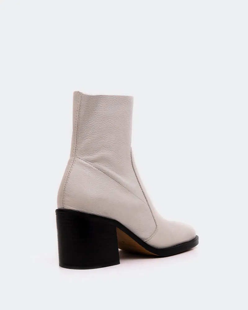 Furley Off White Leather Crafted In Flow Cool Crafted