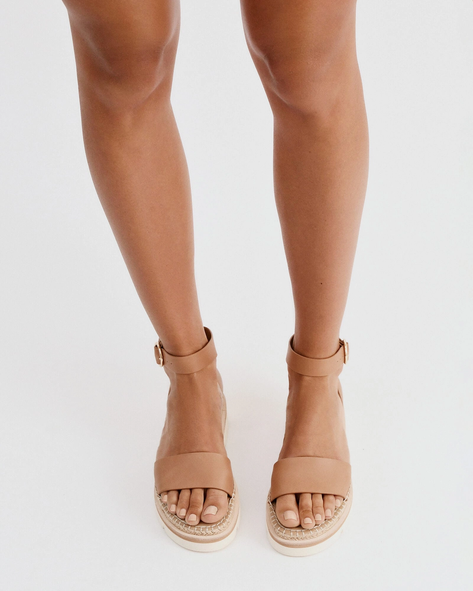 Ivy Flat Sandals Tan Leather Precision-Made Form And Function