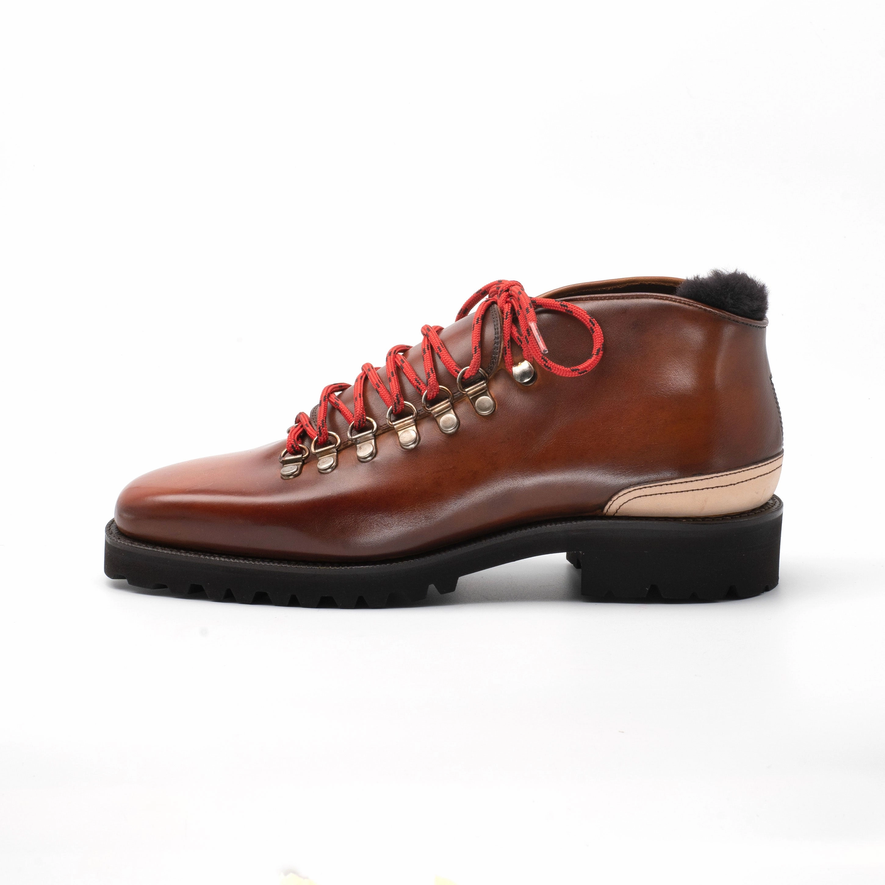 Borcego Mountain Boot - Antique Brown All-Weather Vibe Pure Function