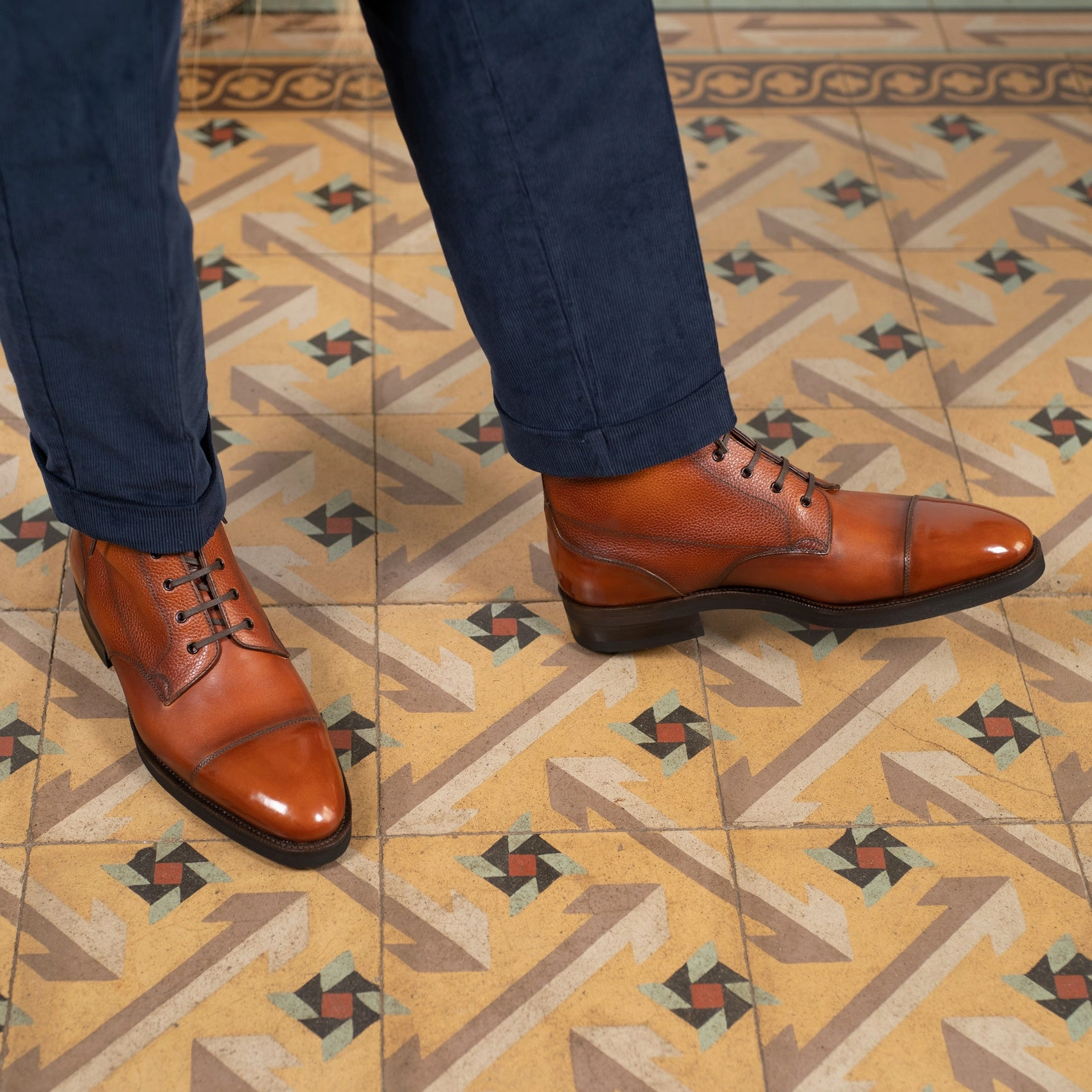 Hemingway Derby Boot - Cognac Low-Profile Style