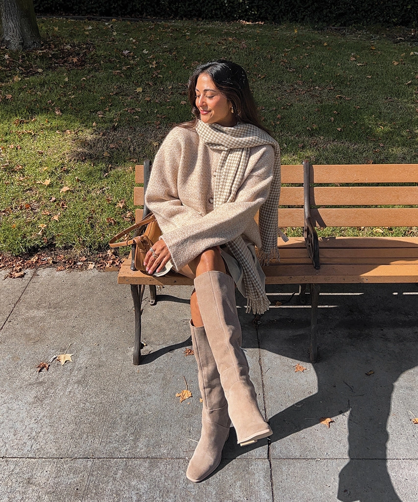Fynn Boots Truffle Suede Sleek Vibes