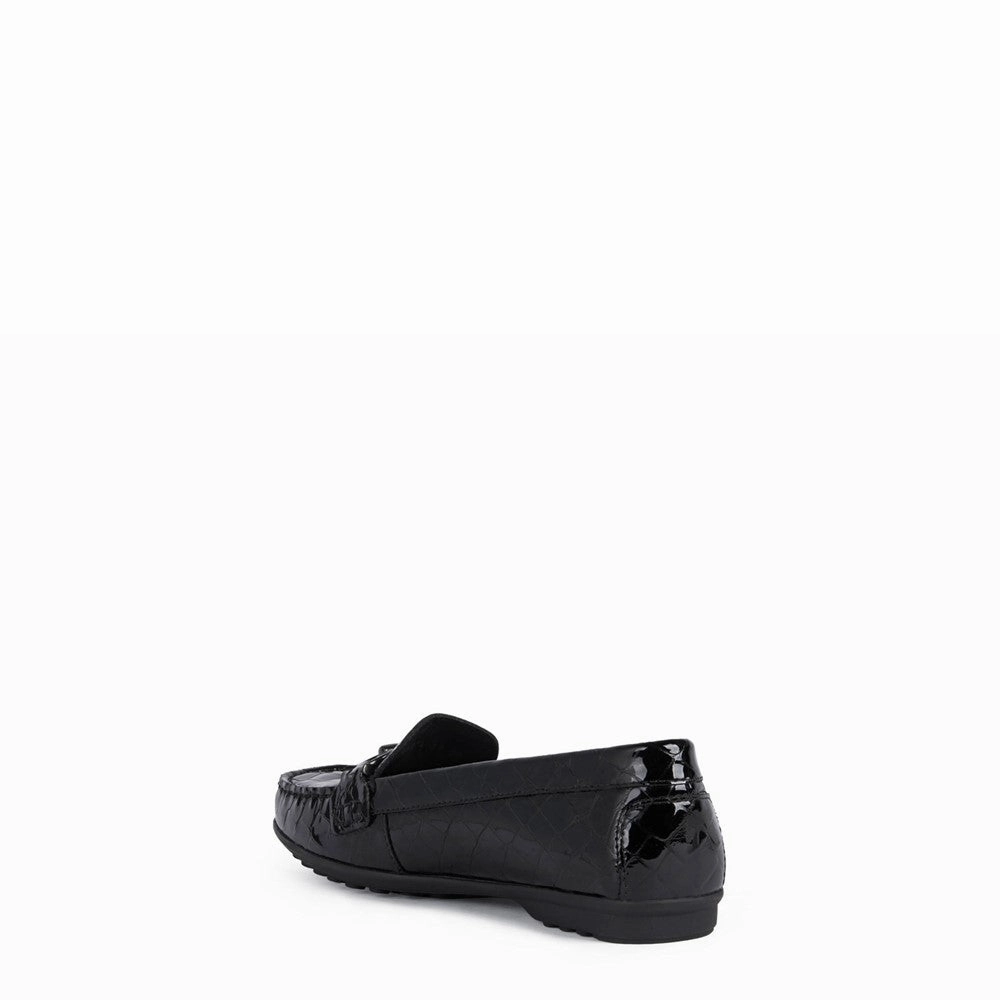 Adaptive Aesthetic Conscious Form Geox Elidia Moccasins