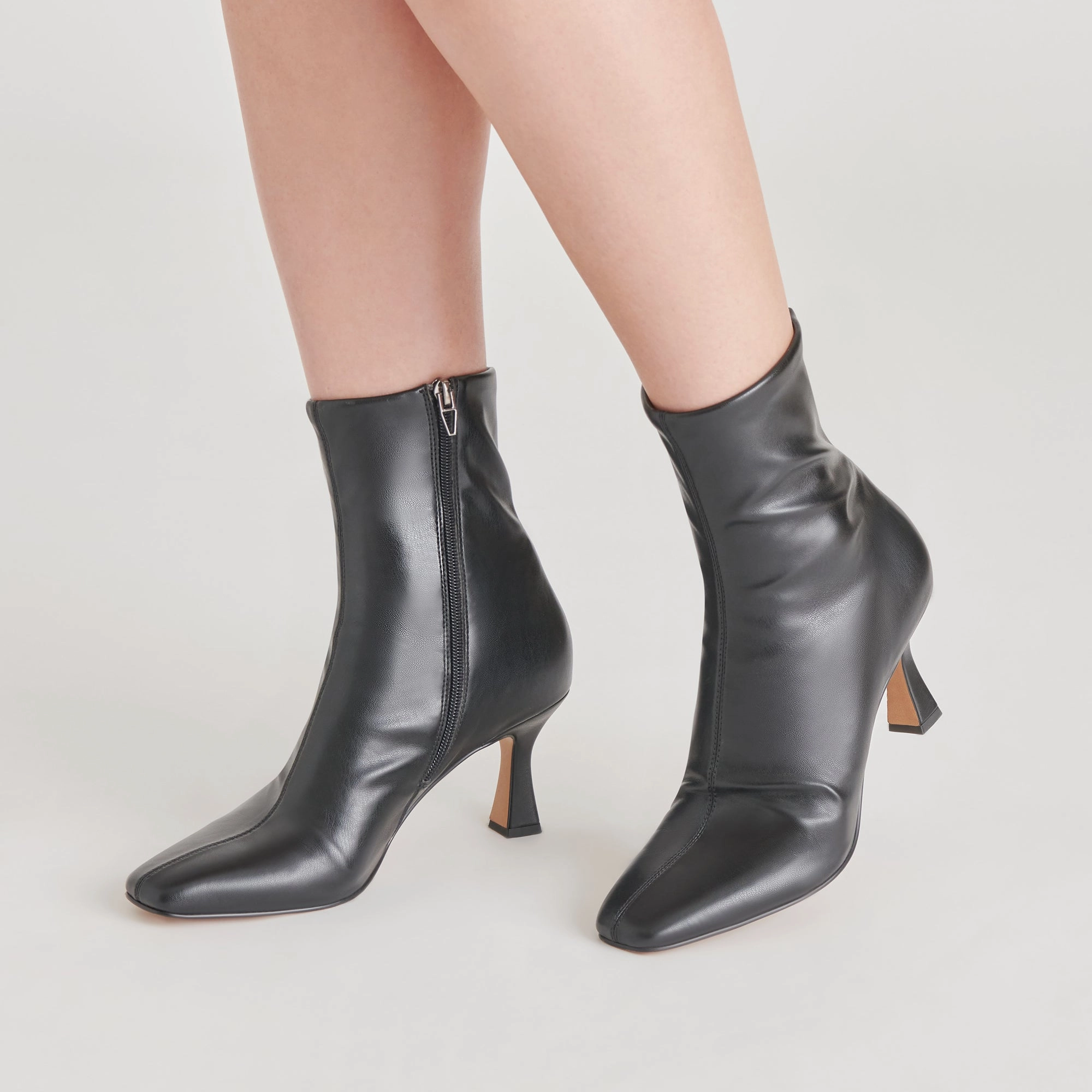 Refined Moves Glamor Boots Black Stella
