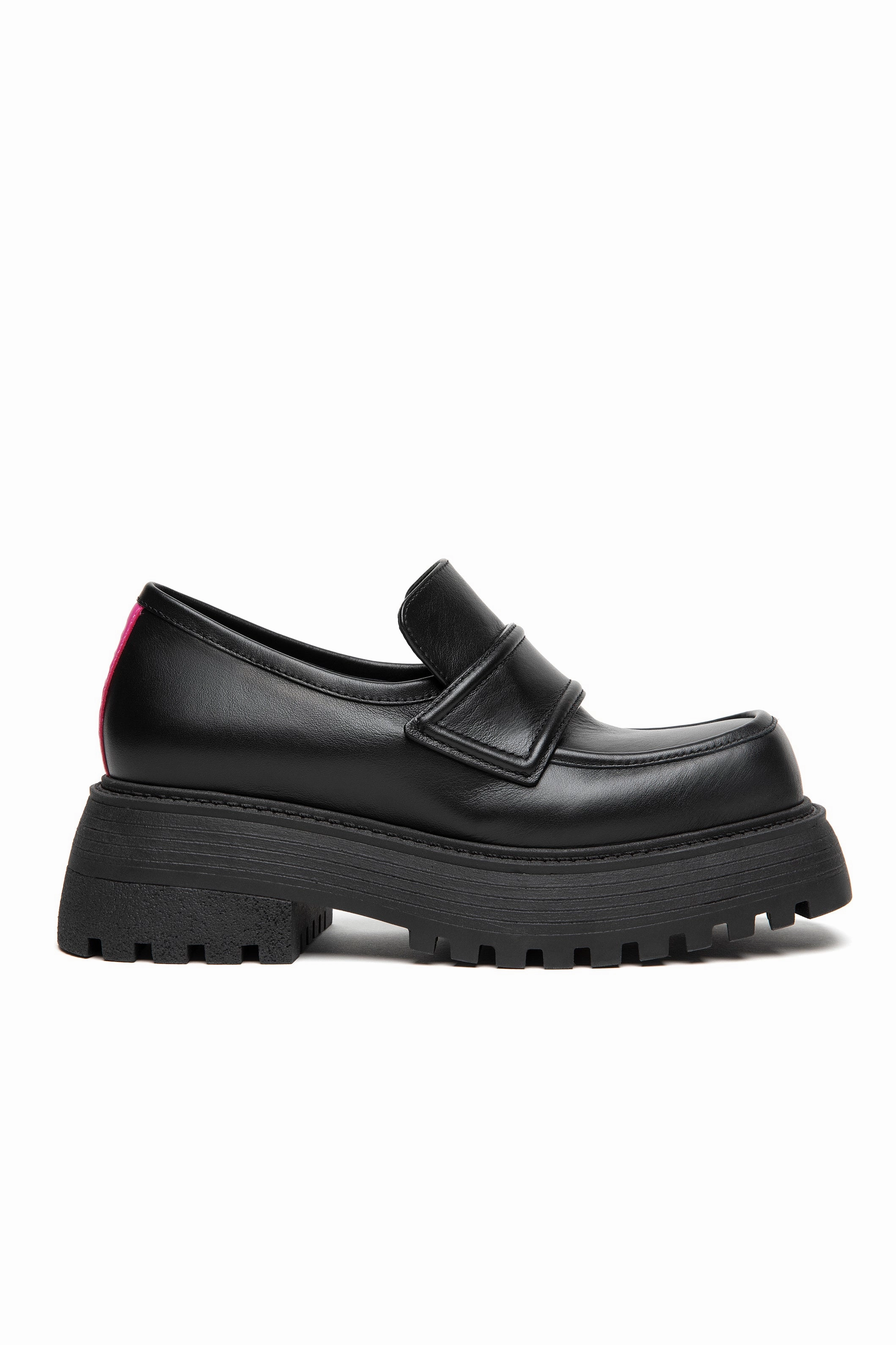 Calm Aesthetic Soft Power Trix Babs Oxford Shoe In Black