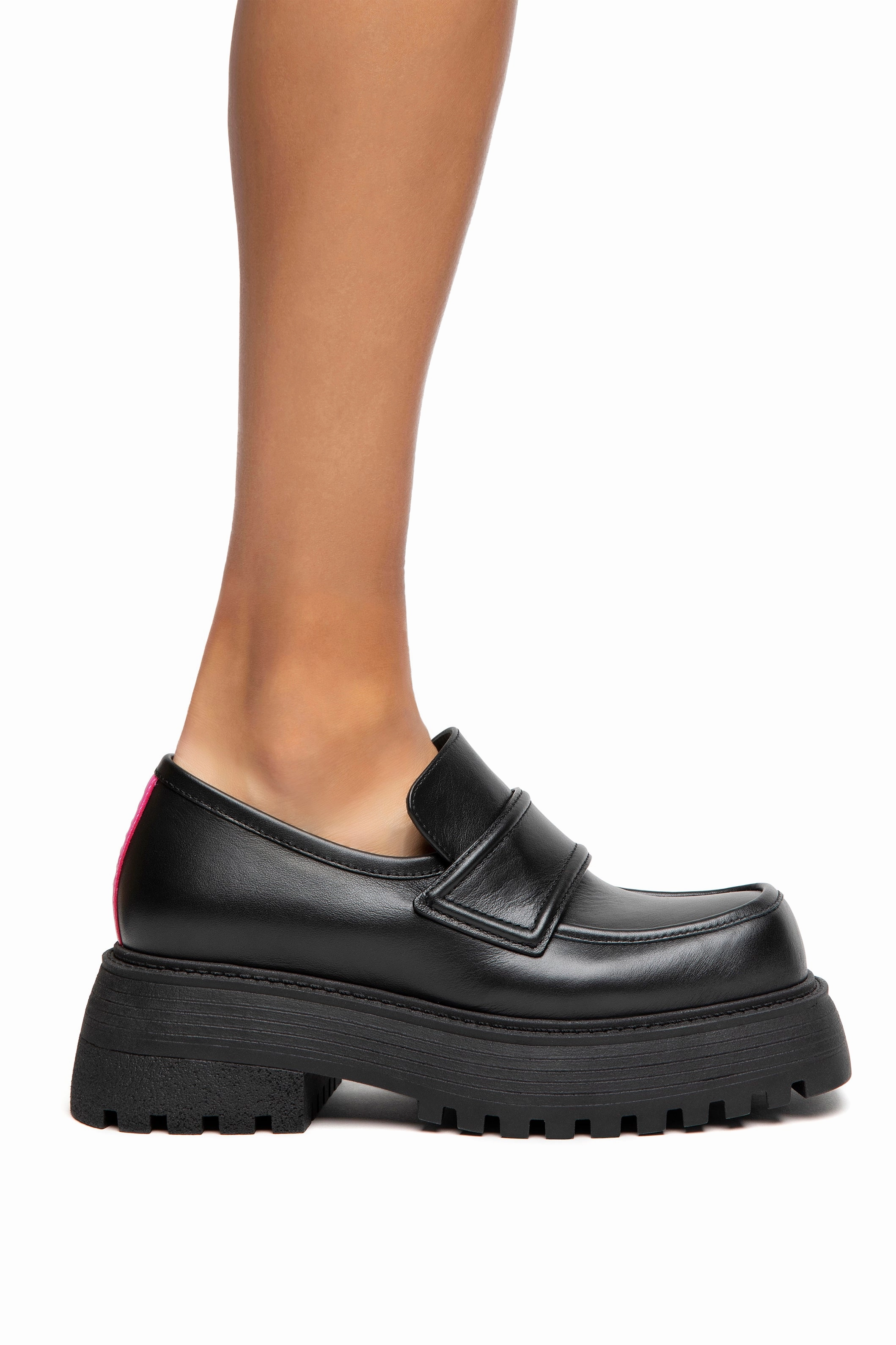 Trix Babs Oxford Shoe In Black Contemporary Flow