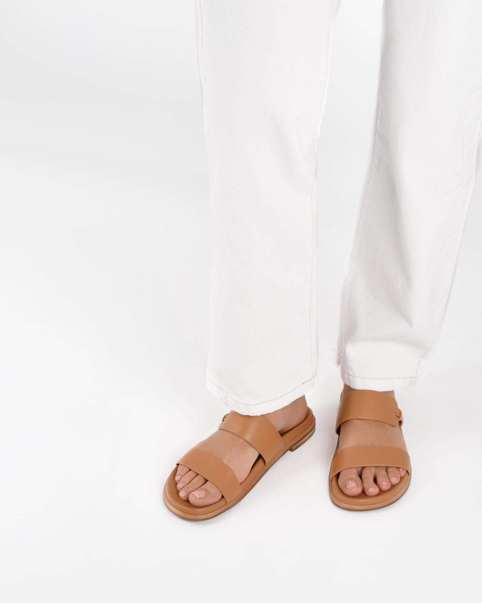 Cool Crafted Hayes Flat Sandals Toffee Leather