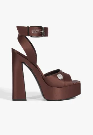 Heidi Platform Sandal Minimal Mode Dynamic Presence