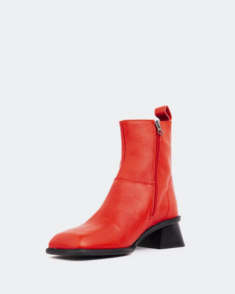 Living In Style The Feel Factor Holts Red Leather