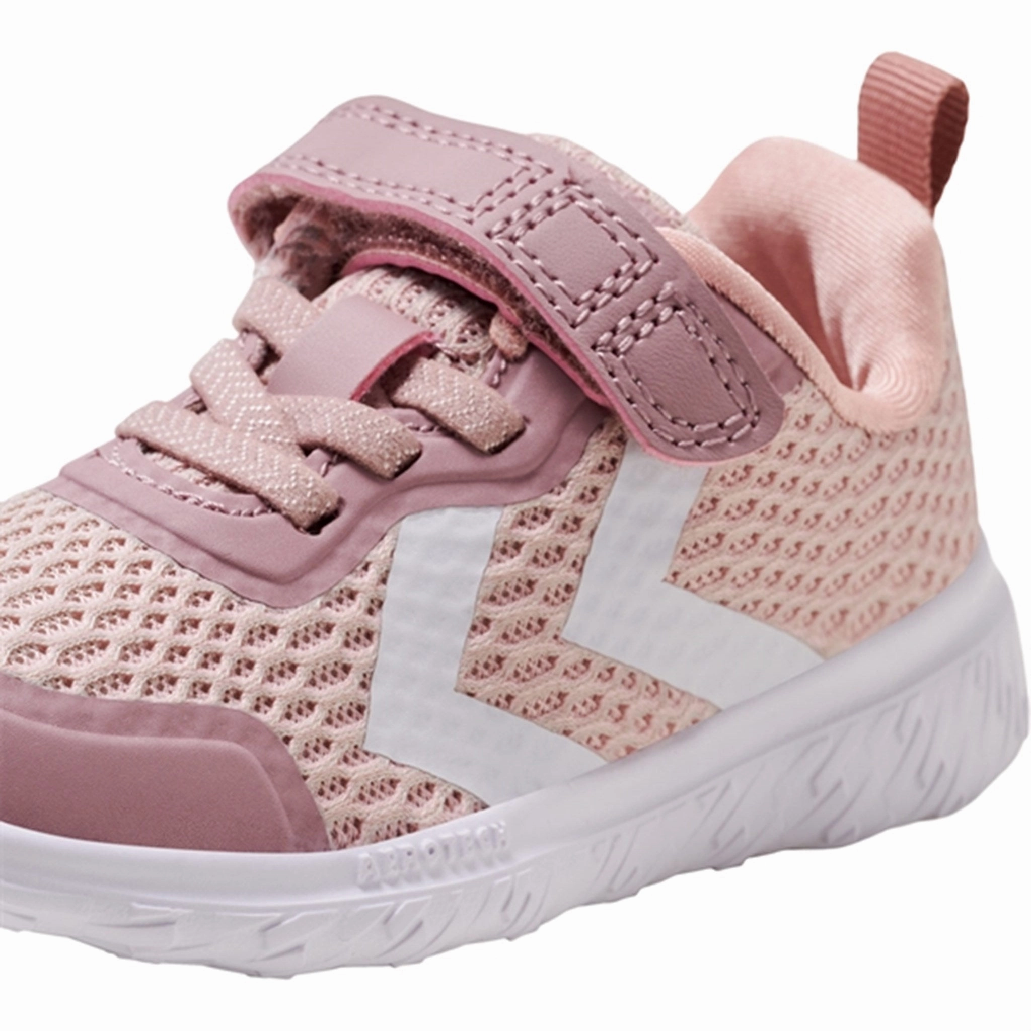 Sleek Citywear Performance Living Hummel Pale Lilac Actus Recycled Inf Sneakers