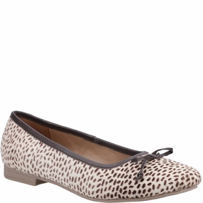 Form-To-Function Quiet City Style Hush Puppies Naomi Suede Ballet Shoes