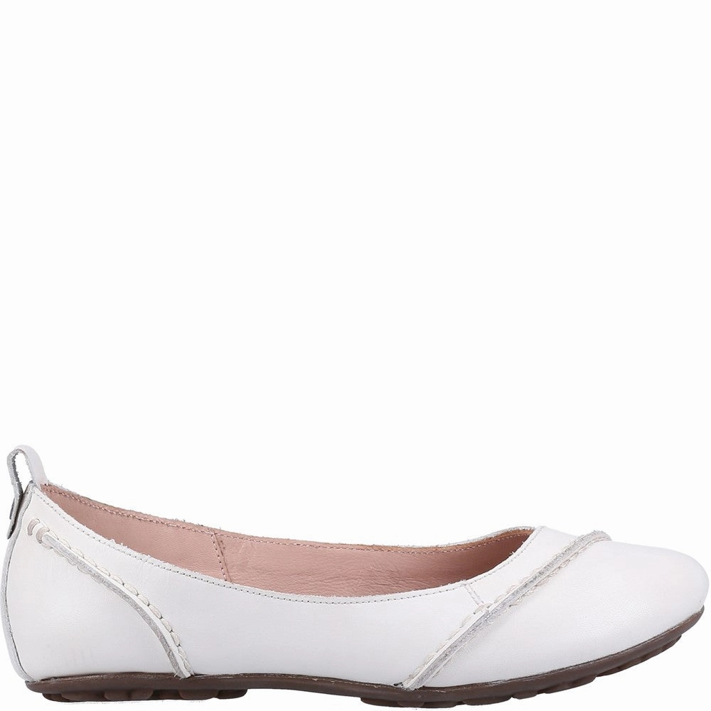 Hush Puppies Janessa Ballerina Timeless Motion Function First