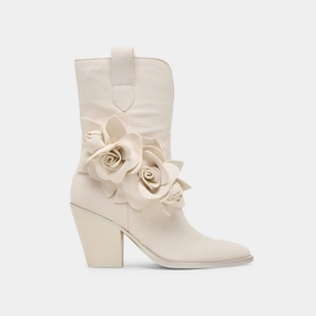 Your Everyday Edge Jakel Boots Off White Nubuck