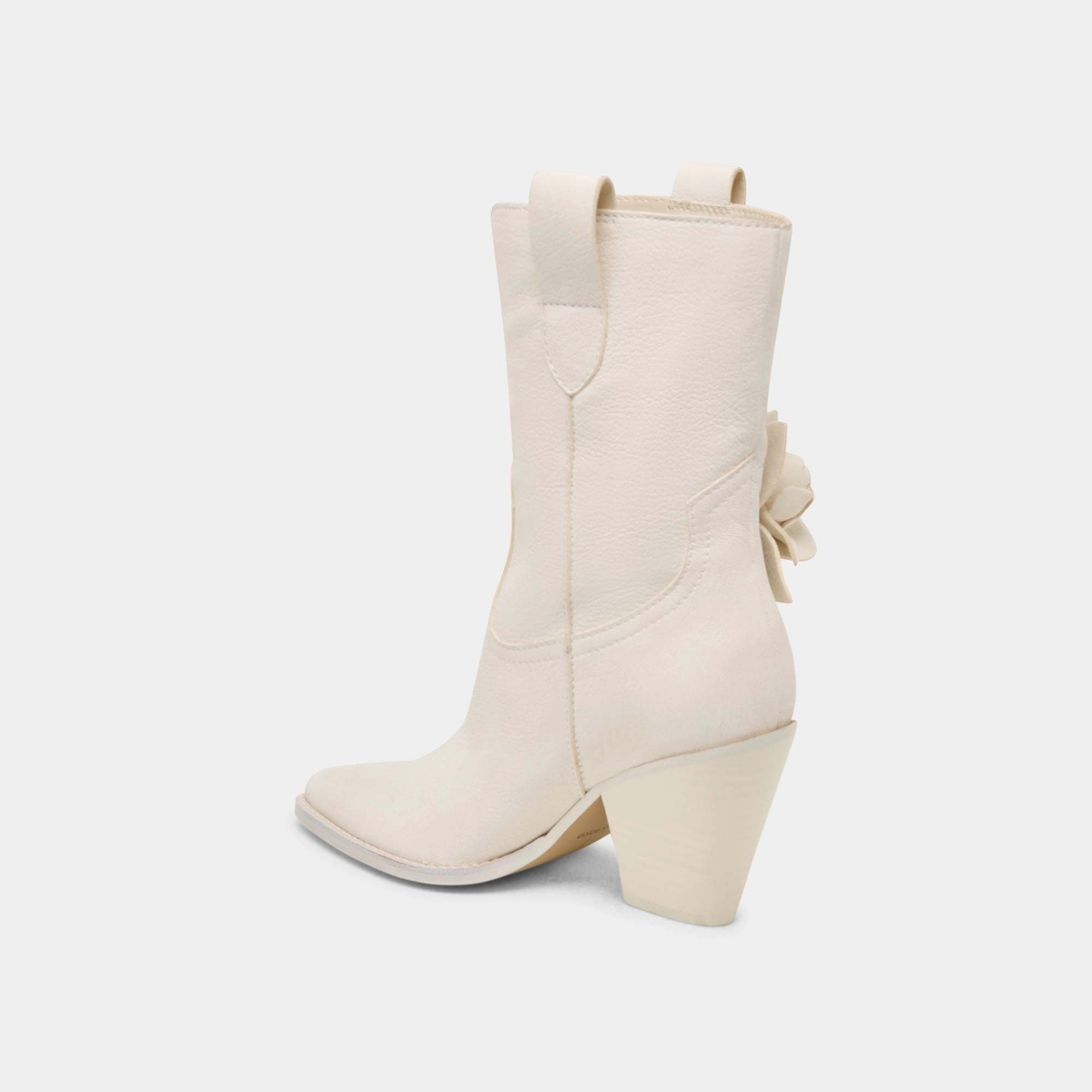 Jakel Boots Off White Nubuck Motion-Minded