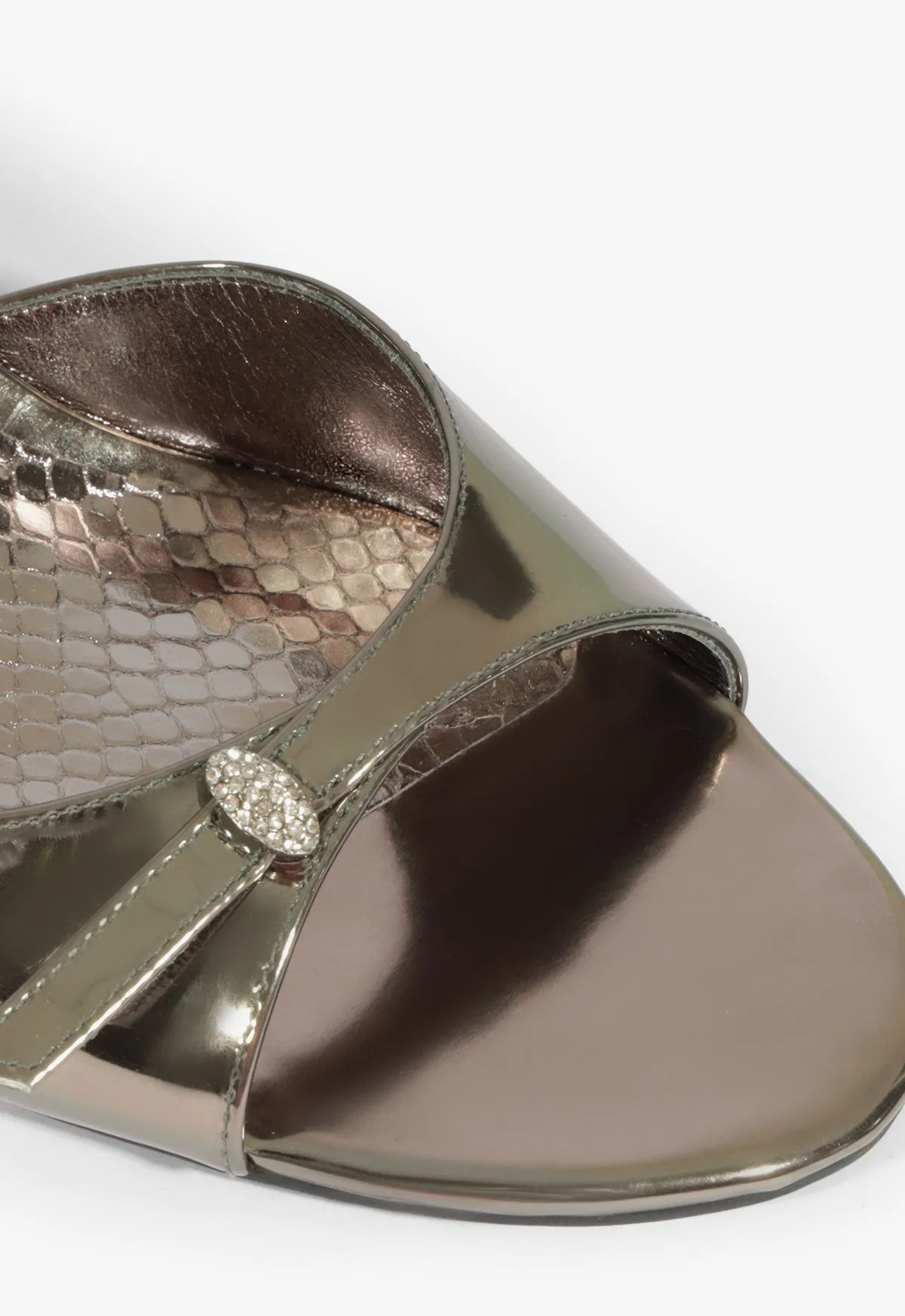 Sleek Mindset Engineered Profile Jane Mule Sandal