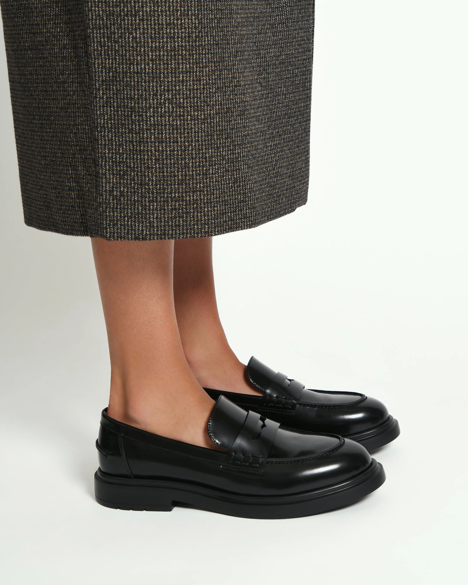 Jarvis Loafers Black Leather Future In Motion
