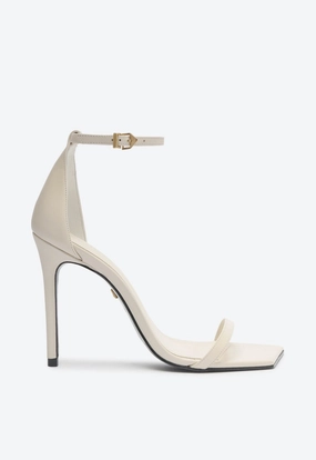 Jenna Leather Sandal Core To Explore Comfort Refined