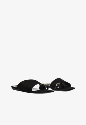 Jodie Black Leather Flat Sandal Everyday Outlook Modern Movement Gear
