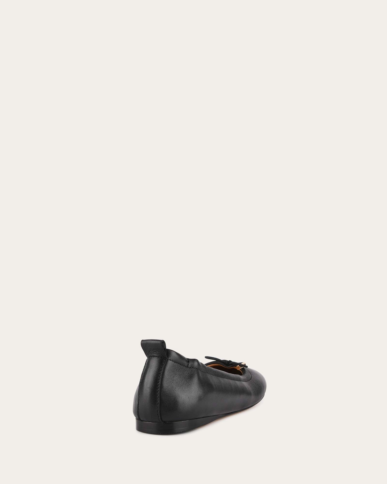 Future-Forward Comfort Jolie Casual Flats Black Leather