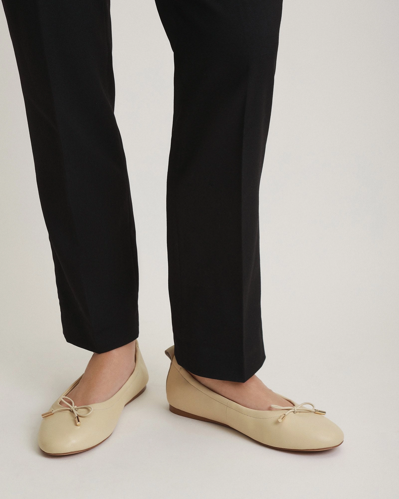 Jolie Casual Flats Butter Leather Essential Structure