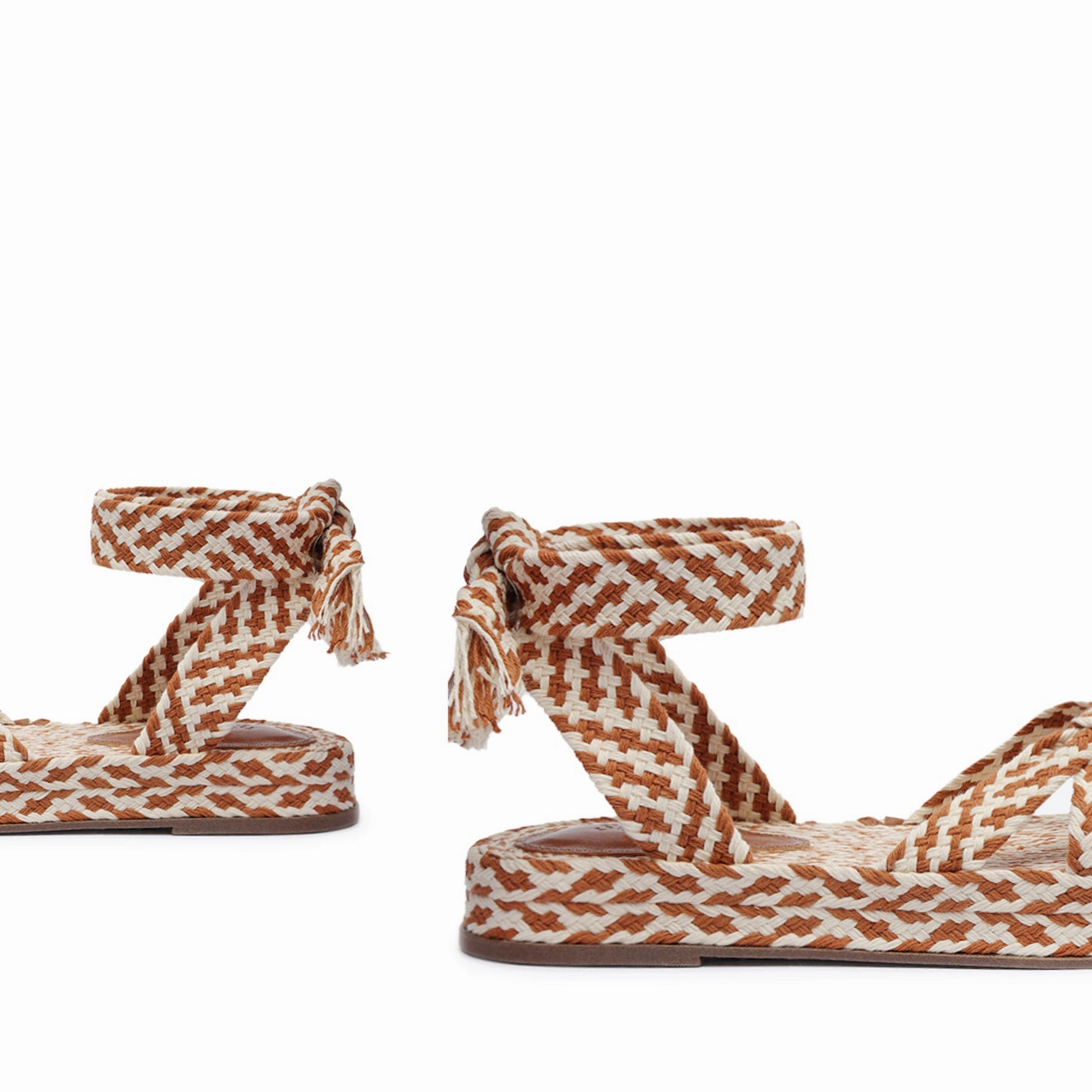 Joni Flatform Sandal Streamlined Fit