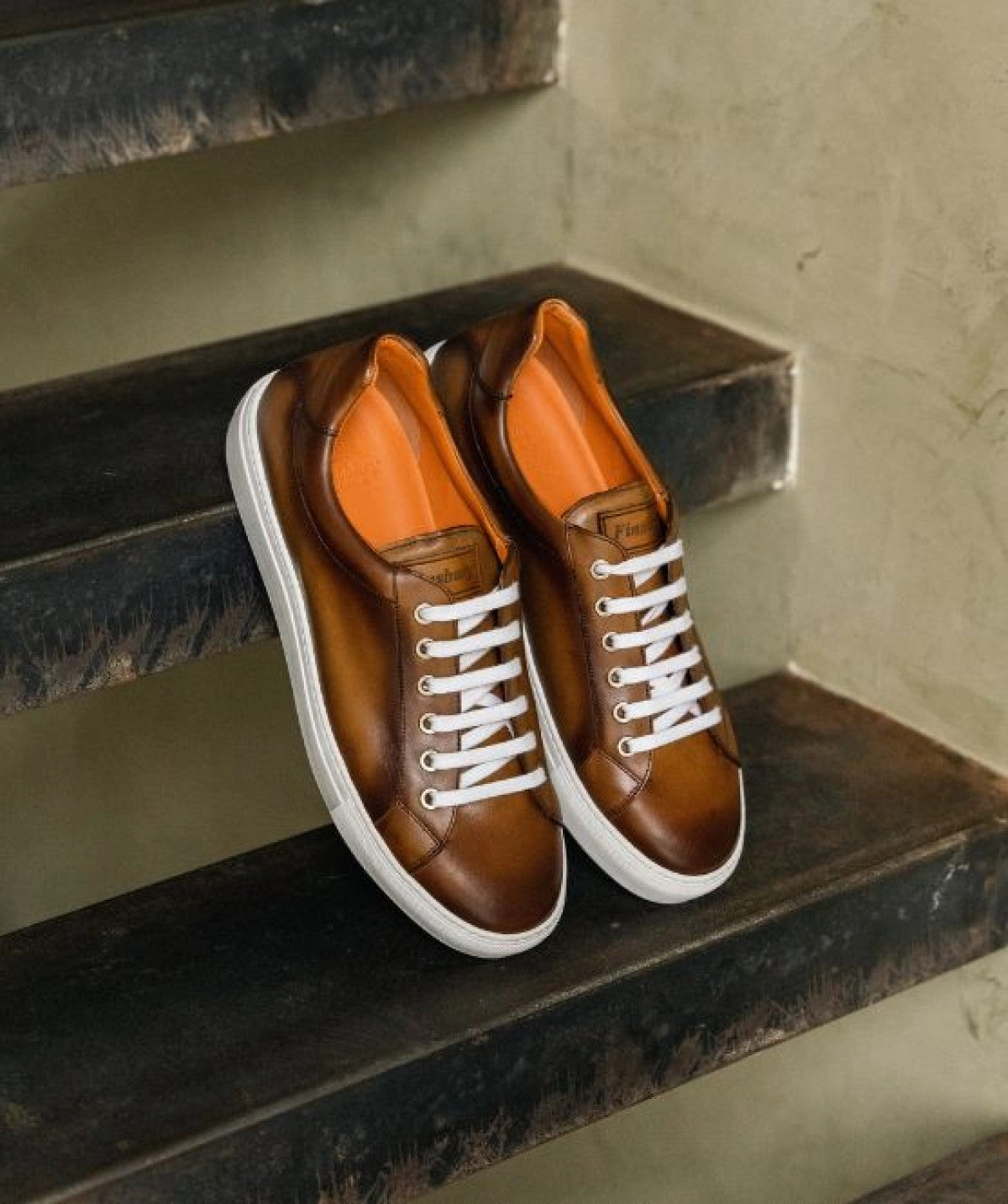 Julian Patinated Brown Sneakers Sleek Comfortwear