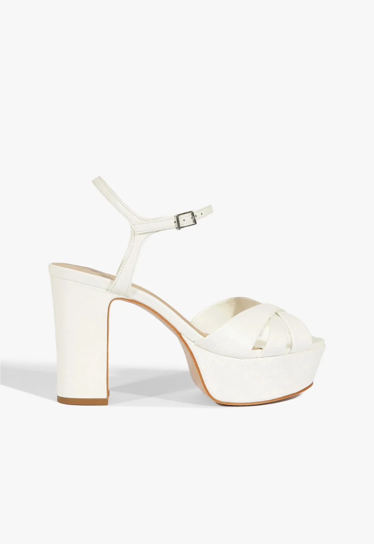 Flow-Wear Future Seasonless Design Keefa Sandal