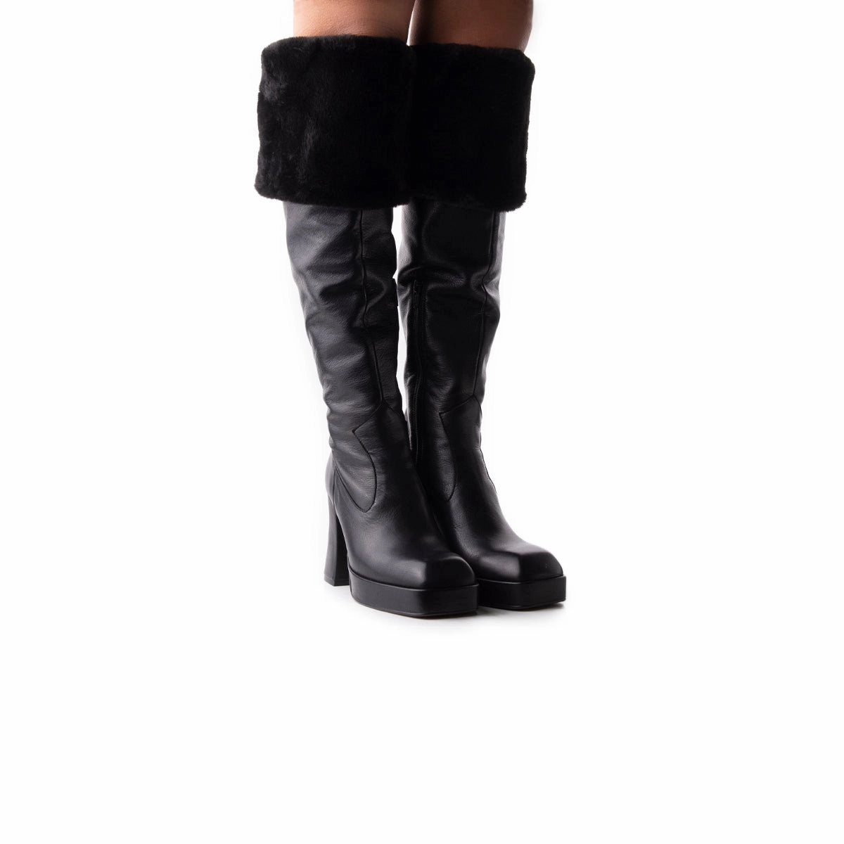 Uncomplicated Fit Kelani Black Leather