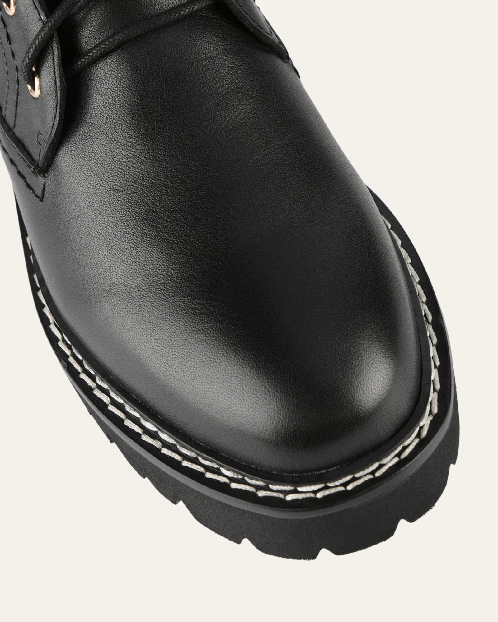 Life, Simplified Fluid-Form Design Koda Flat Ankle Boots Black Leather