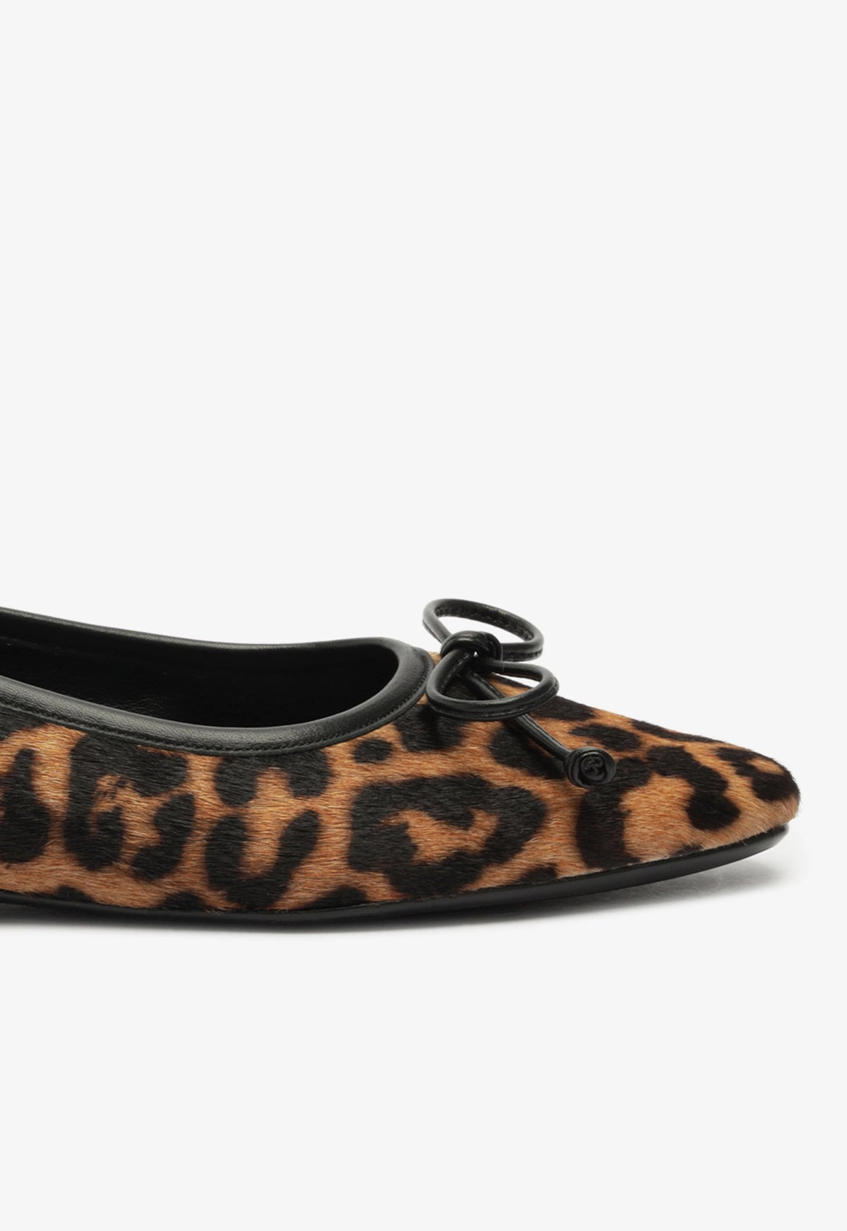 Arissa Wild Flat Active Energy Confident Comfort
