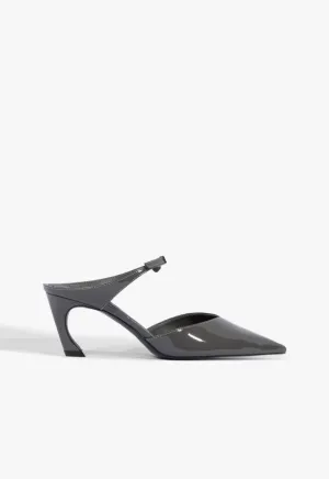 Cool And Essential Crafted Silhouette Laurie Patent Pump