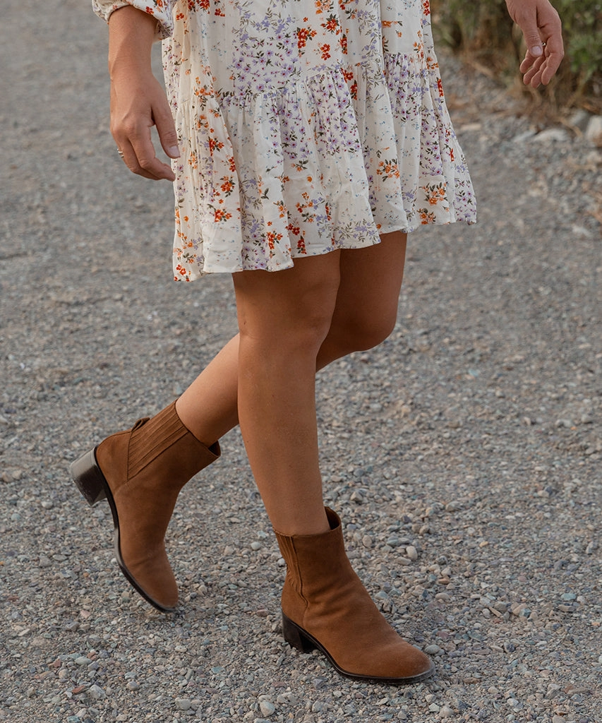 Linny H2O Wide Boots Brown Suede Smart Layering Clean Dailywear