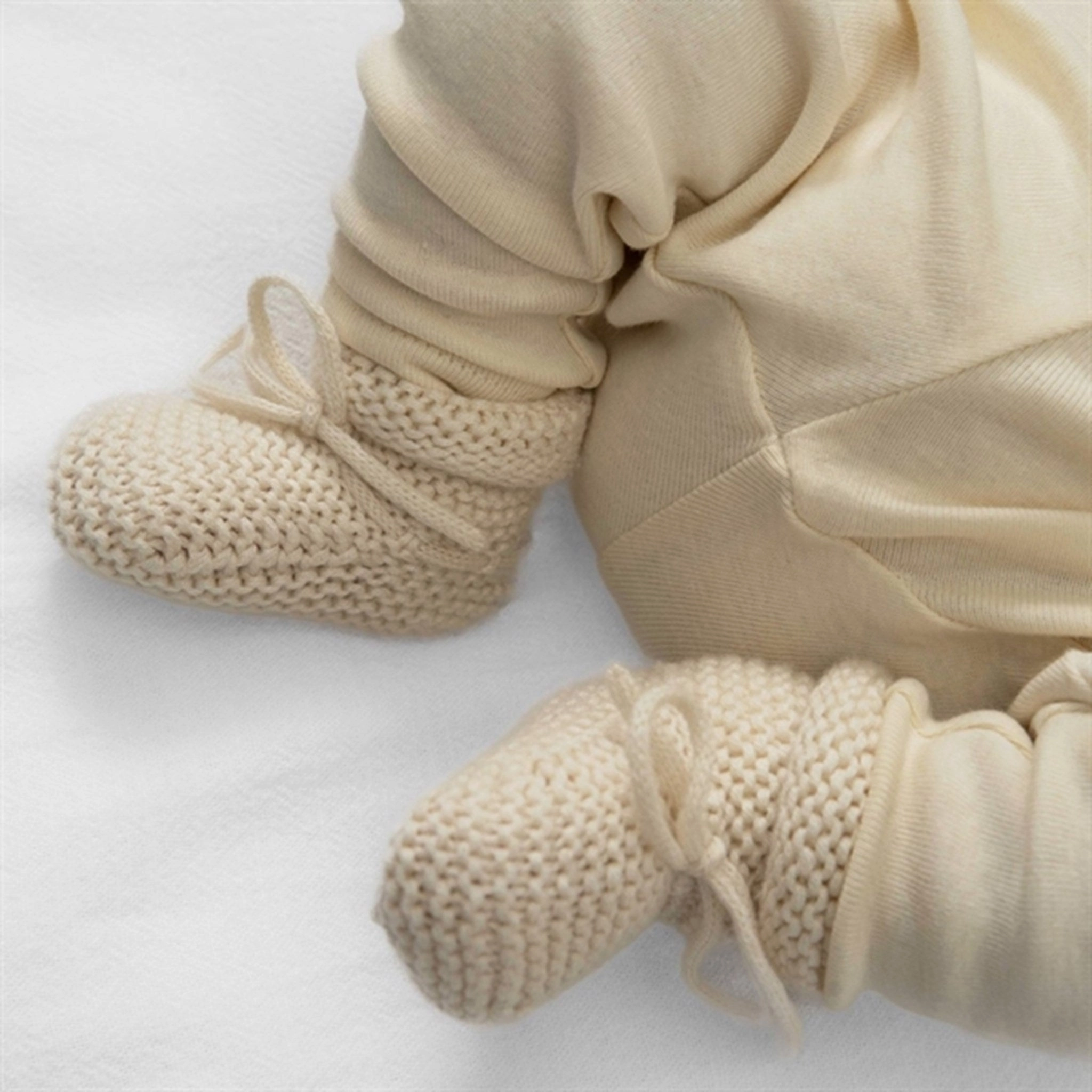 Unisex Rhythm Live Light Minimalisma Olympic Socks Cream