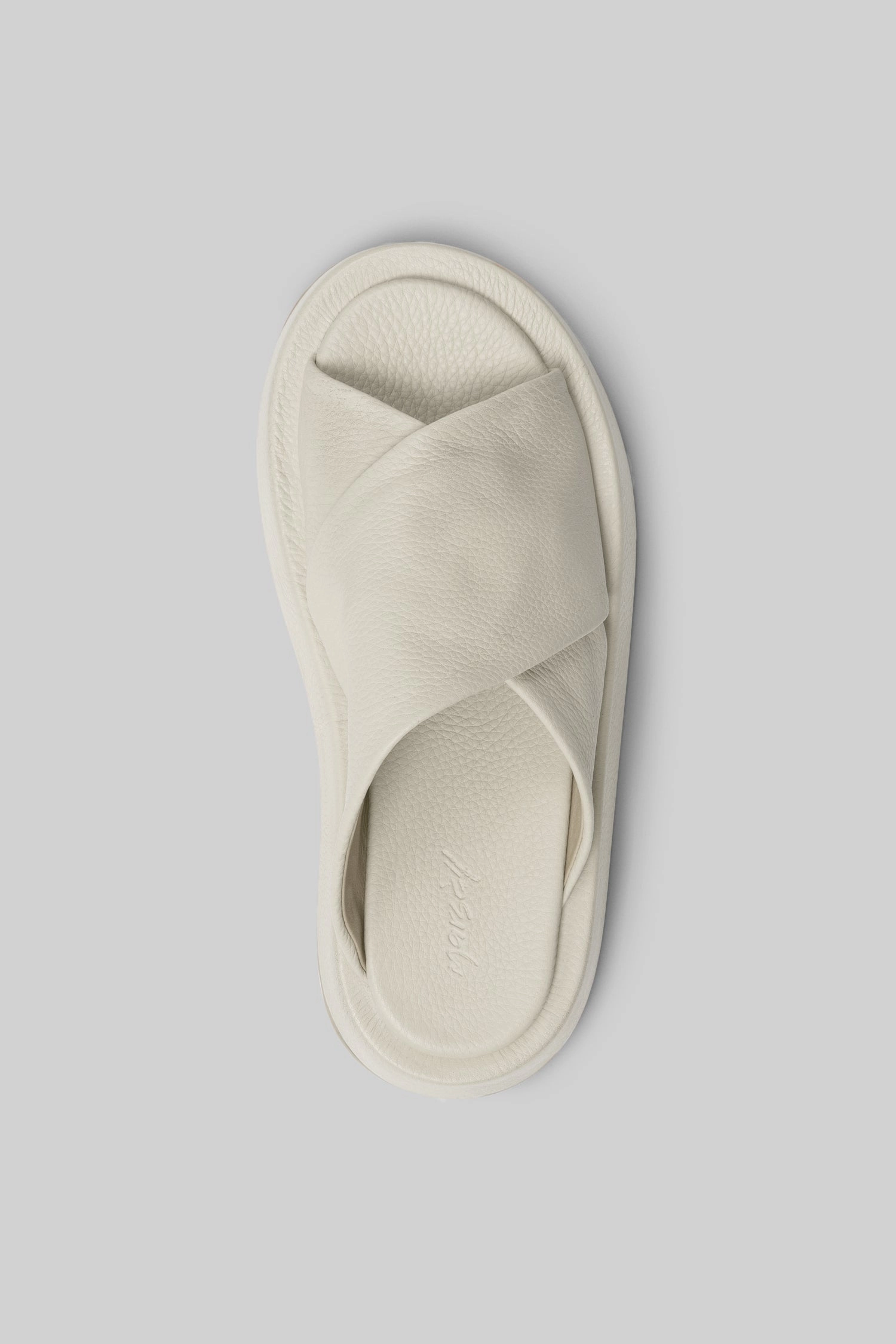 Everyday Outlook Piattaforma Leather Sandal In Ivory